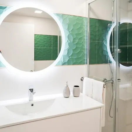 One Bedroom, 2 Mins From The * Nazaré