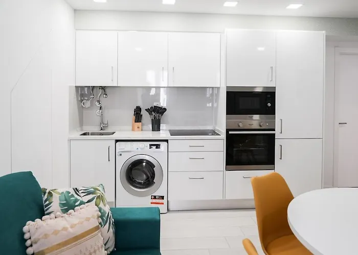 One Bedroom, 2 Mins From The Appartamento