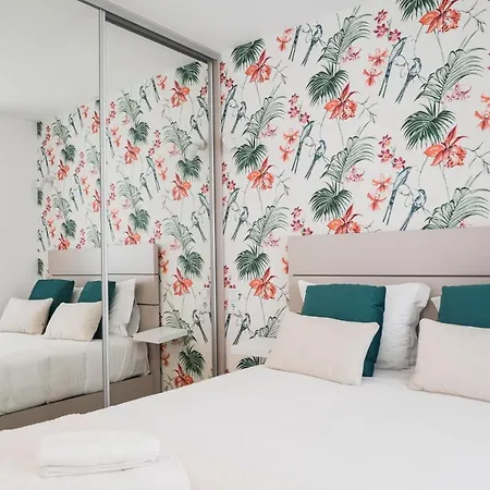 Daire One Bedroom, 2 Mins From The *