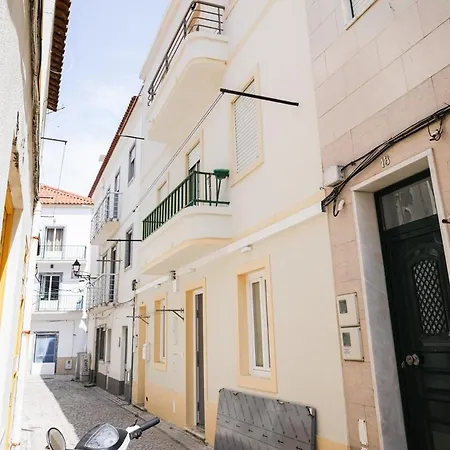 One Bedroom, 2 Mins From The شقة *