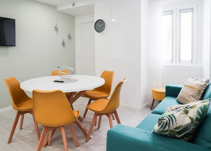 One Bedroom, 2 Mins From The Апартаменты